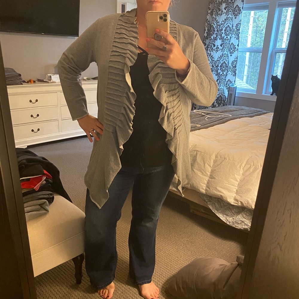 Gray ruffle front cardigan 2X